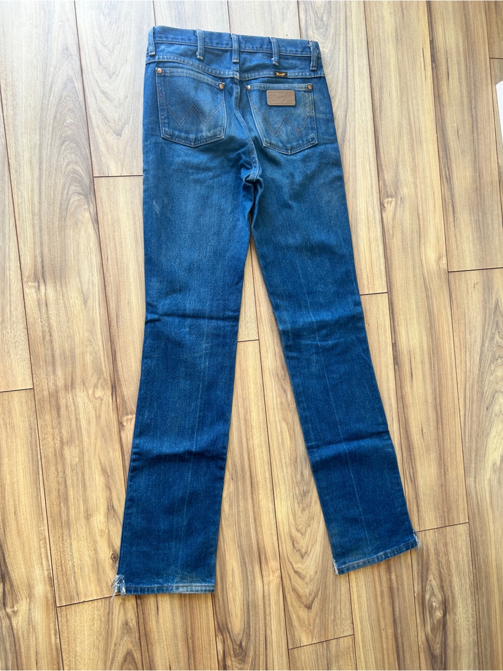 Wrangler Men's Relaxed Blue Denim Jeans with Brass Zipper 29X38 - Picture 6 of 6